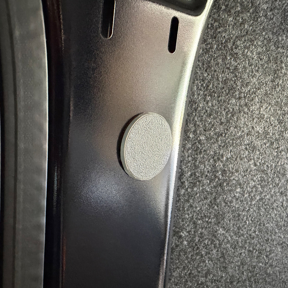 Abdeckung für Karosserieöffnungen (28 mm), für VW Caddy 3+4