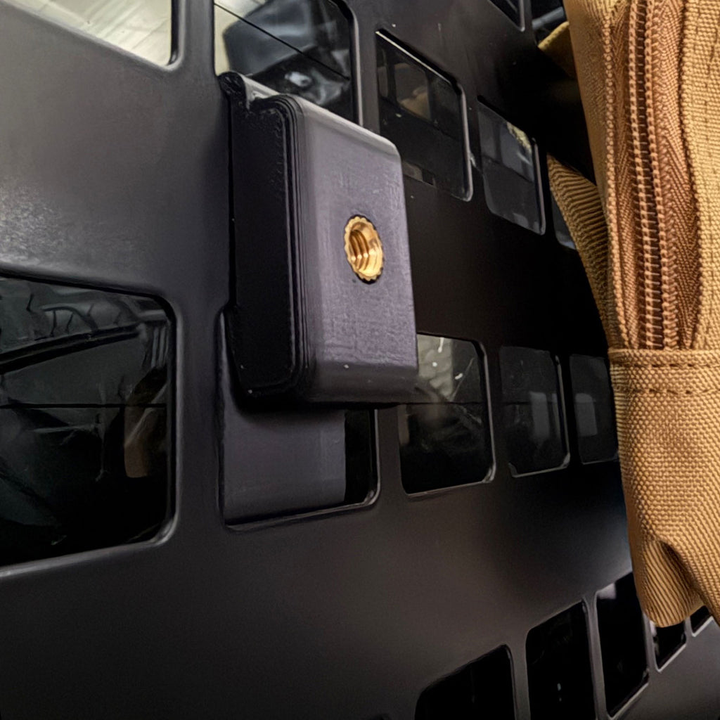 Molle Clip mit M6 Gewinde