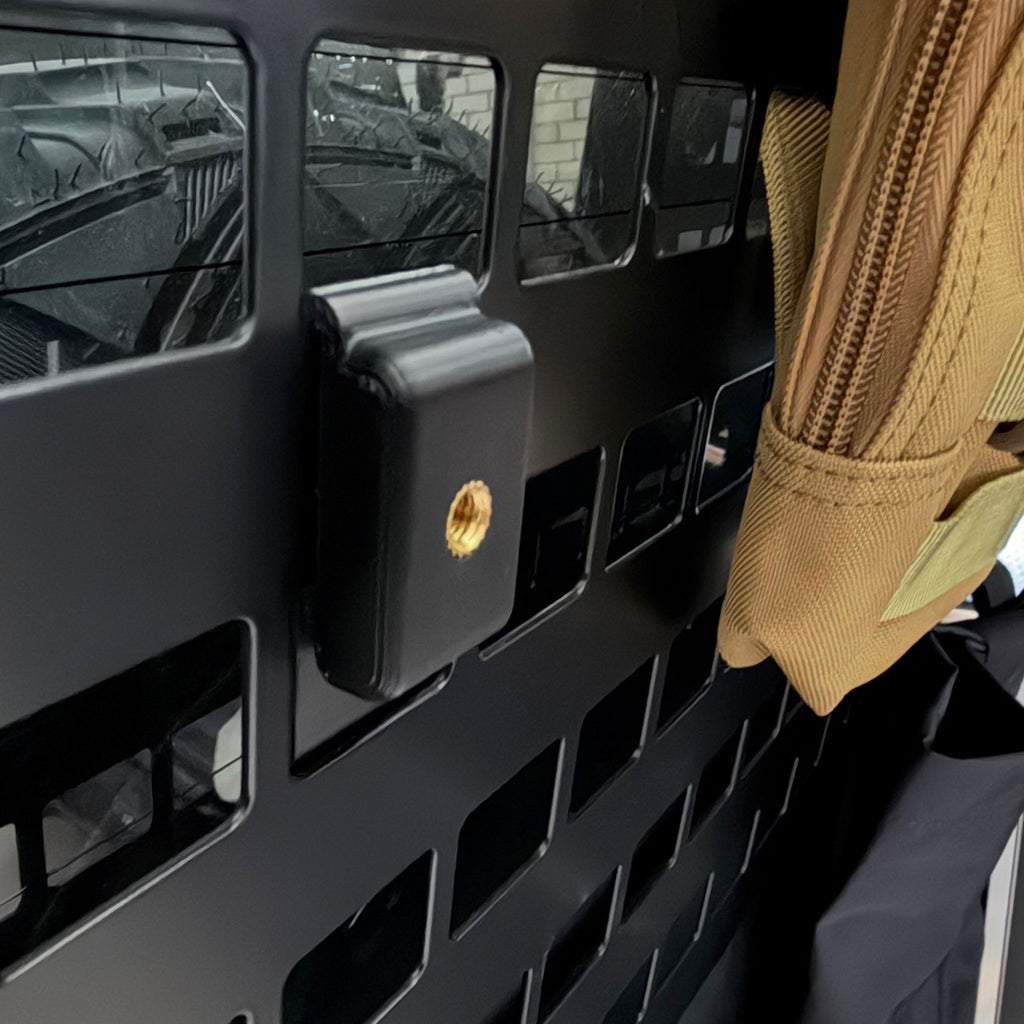 Molle Clip mit M6 Gewinde